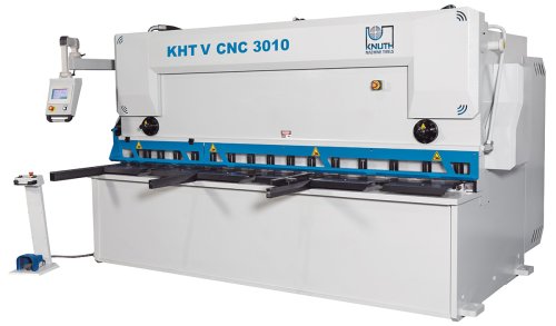 KHT V CNC - Pohyblivé tabulové nůžky s vysokým řezným výkonem, nastavitelným úhlem řezu a osvědčeným CNC řízením Cybelec